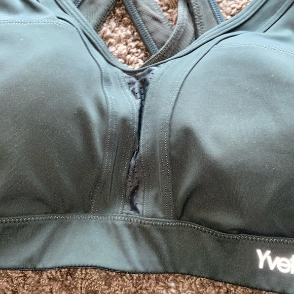 Yvette Power Crossback Sports Bra - Picture 3 of 11